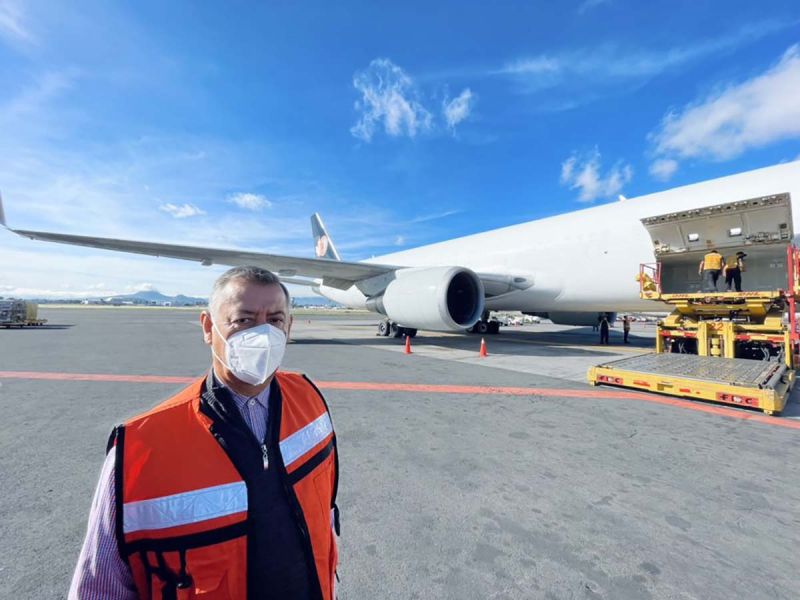  Llega otro lote con 228 mil 150 dosis de Pfizer al AICM