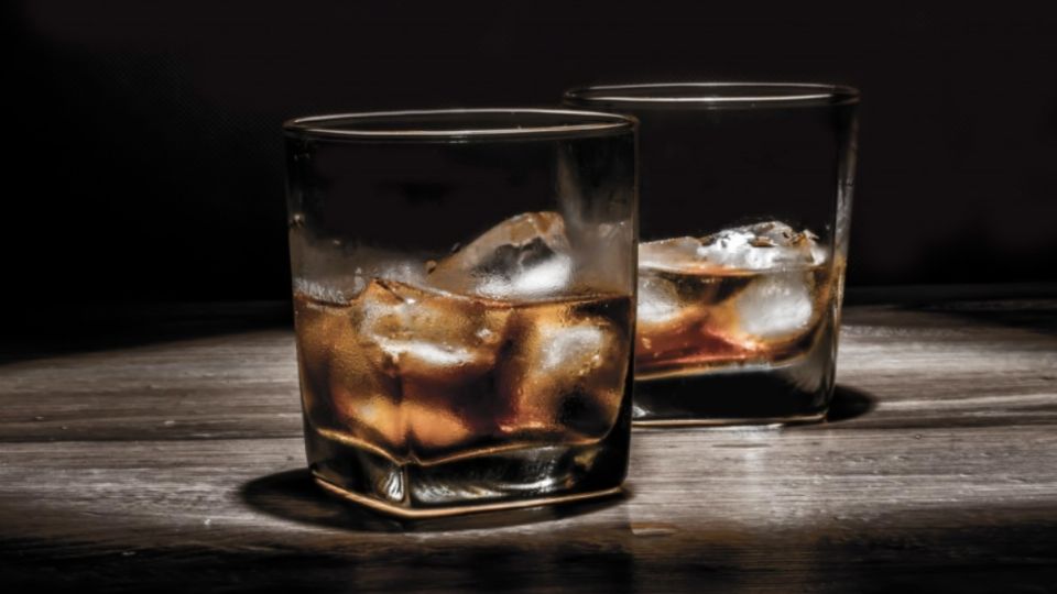  Catador de whisky se encierra durante la pandemia por temor a perder el gusto y el olfato