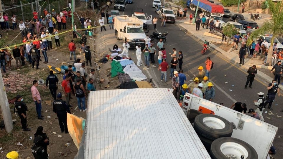  Tragedia en Chiapas: Accidente deja 55 muertos y 105 heridos; en el tráiler viajaban 19 menores