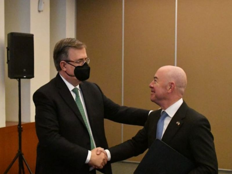  Ebrard y Mayorkas intercambian información sobre migración