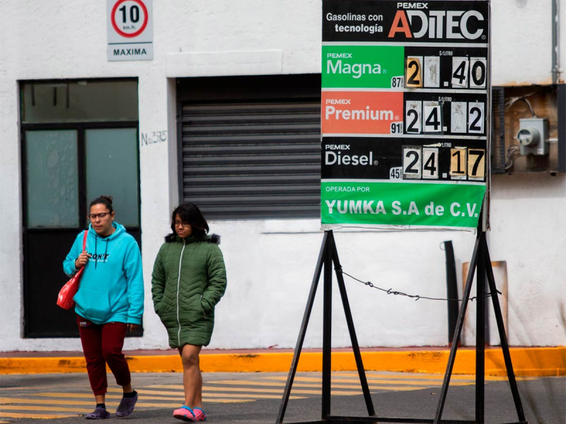  López Obrador pide a Profeco hablar con Valero por abusos en precios de combustible
