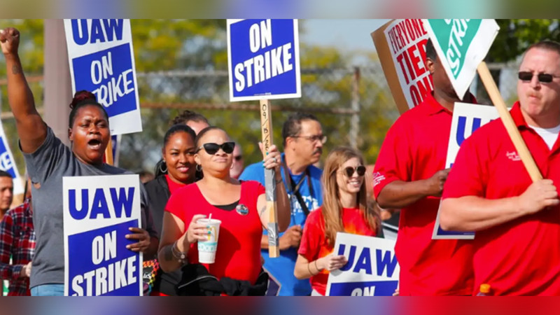  Trabajadores de GM, Ford y Stellantis se declaran en paro por convenio colectivo