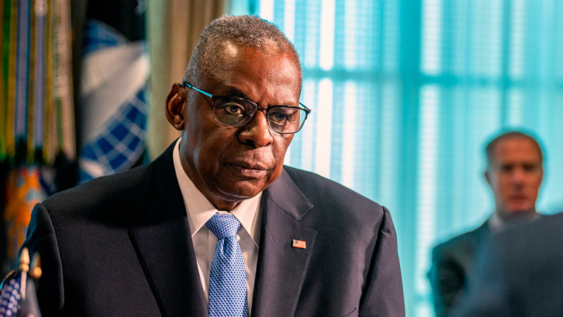  Cancelan viaje del secretario de Defensa de EEUU a Bruselas; continúa en cuidados intensivos