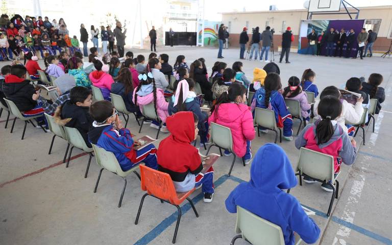  Cruz Pérez Cuéllar continuó con entrega de rehabilitación de escuelas