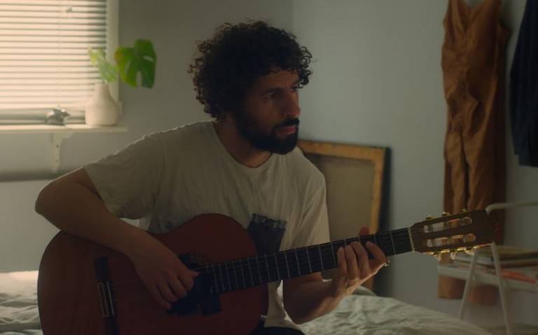  José González muestra su lado más personal en A Tiger In Paradise