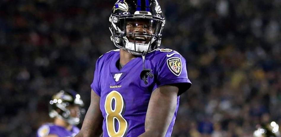  Lamar Jackson, galardonado con el MVP por segunda vez