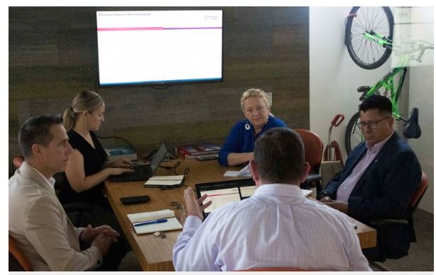  SIDE presenta programas y acciones del Estado en Consulado de EU en Juárez