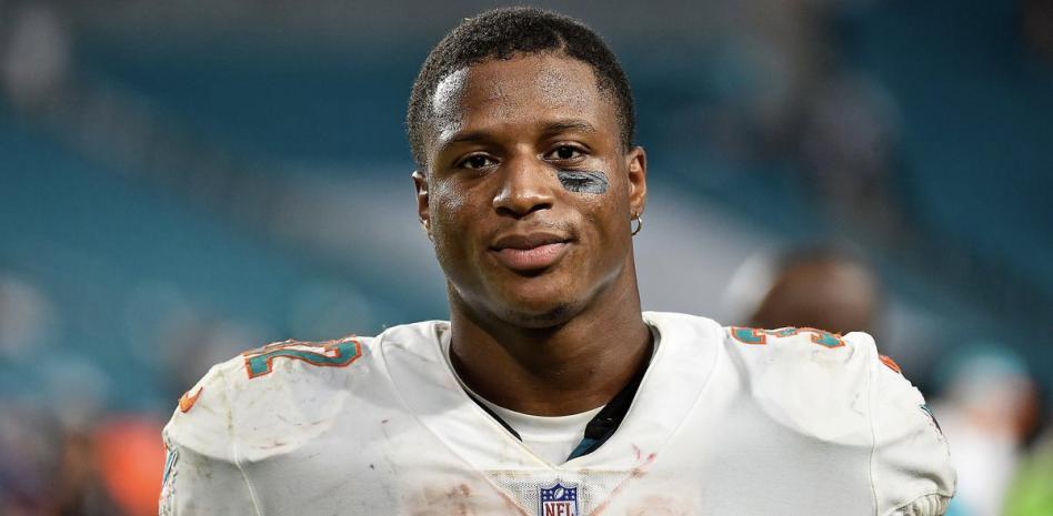  Kenyan Drake, protagonista del ‘Milagro de Miami’, se retira de la NFL