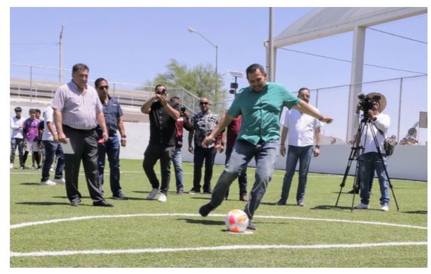  Cruz Pérez Cuéllar hace entrega de obras públicas en Centro Comunitario Francisco I. Madero