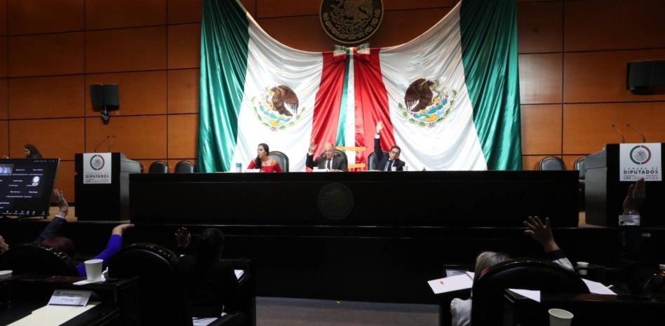  Apuran diputados de la 4T herencia de reformas constitucionales de AMLO