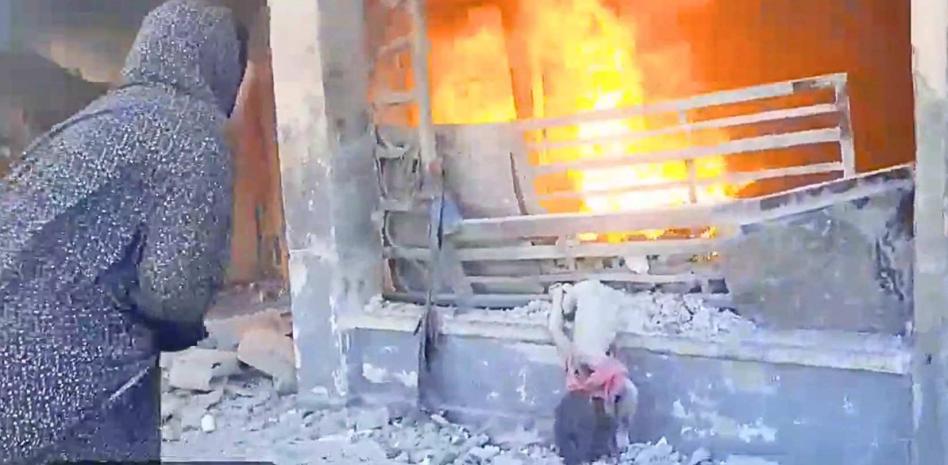  Al menos 30 muertos tras el bombardeo israelí en dos escuelas de Gaza