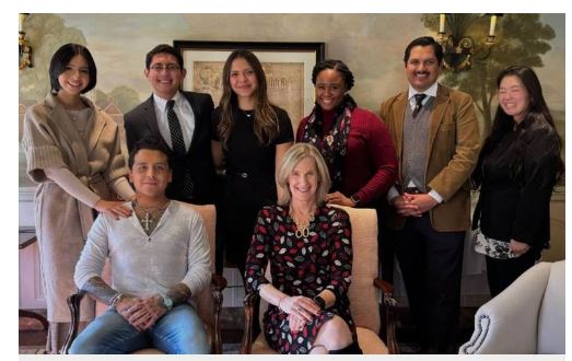  Harvard otorga a Christian Nodal el premio Raza Trailblazer, ¿en qué consiste este reconocimiento?