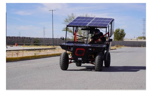  Ganan competencia de autos solares estudiantes de la UTCJ
