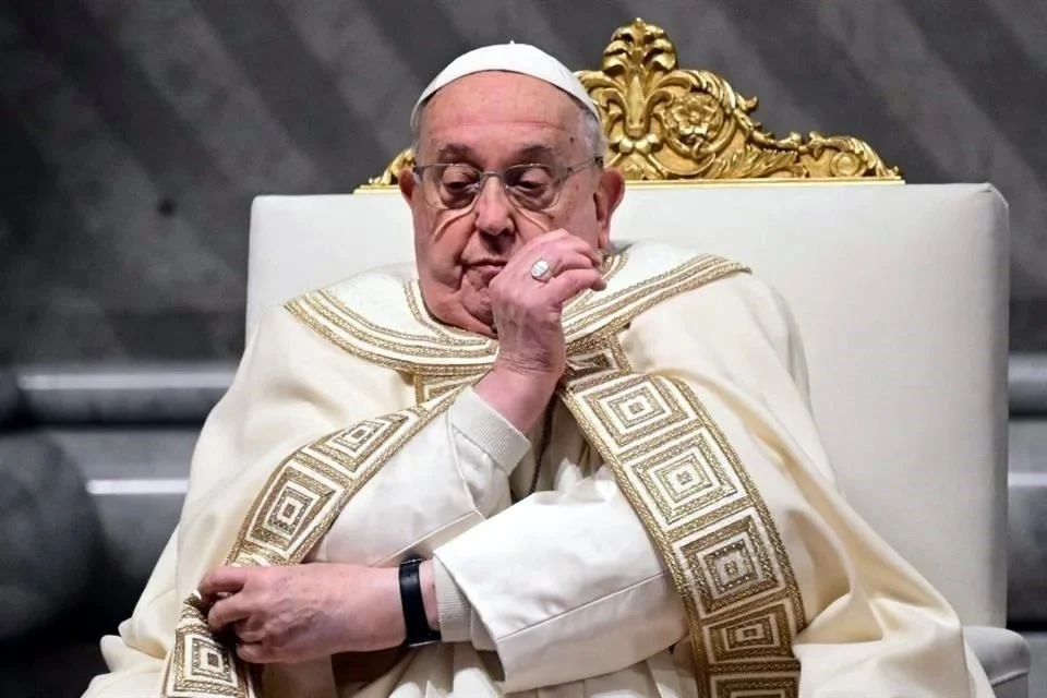 Papa Francisco tiene neumonía, informa Vaticano