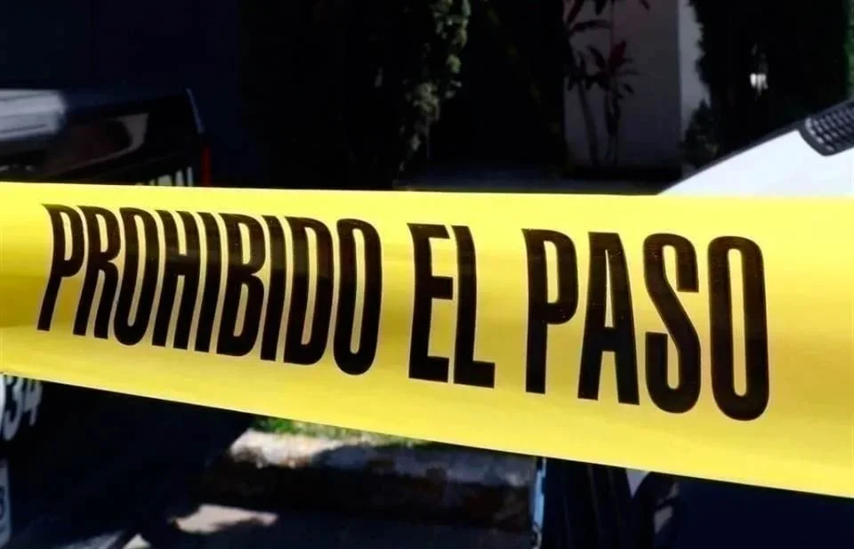  Hallan 7 cuerpos en 2 camionetas en Guerrero