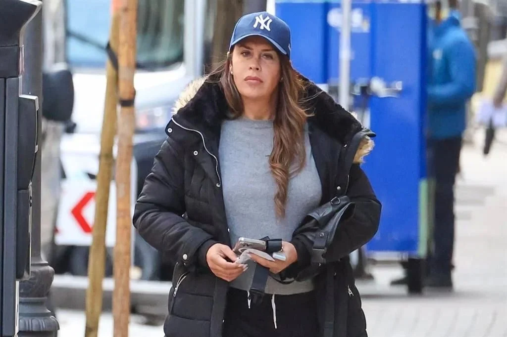  Retoma Karla Sofía Gascón su camino tras la controversia