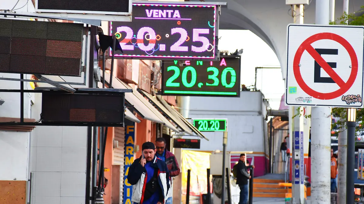  Cotizan el dólar entre los 20.10 y los 20.30 pesos a la venta en Juárez