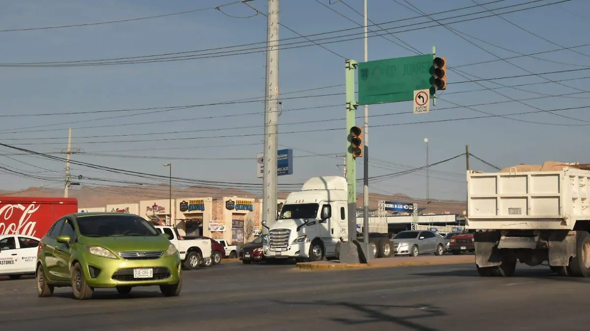  Fallas en semáforos se derivaron de problemas con el suministro de energía: Policía Vial