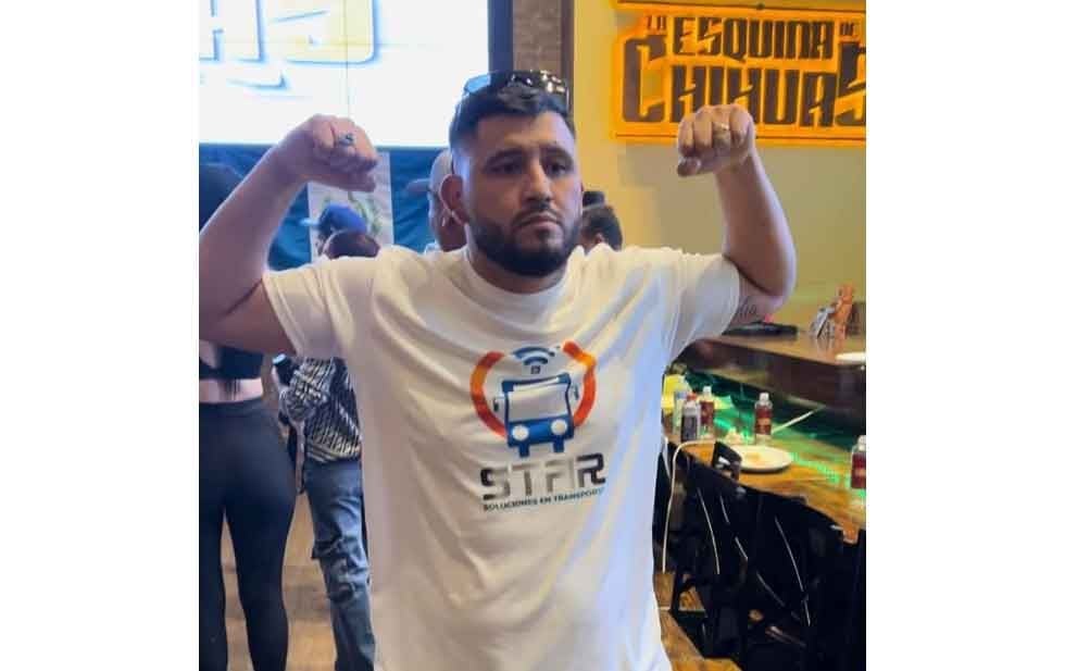  Listo el boxeador Carlos Puente (Chico Problema) para la gran batalla