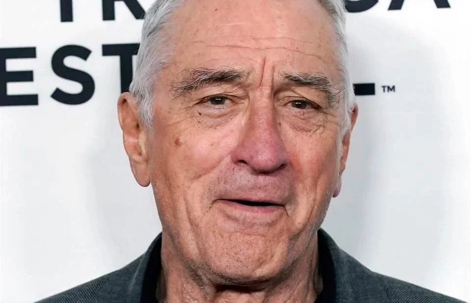  Apoya Robert De Niro a hija que se declaró transgénero