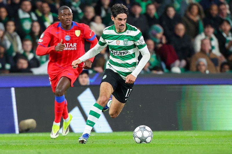 El Éxito Azul: Sporting de Lisboa Derrota al PSG en un Partido Lleno de Emoción con dos Gols de las Estrellas Portuguesas.