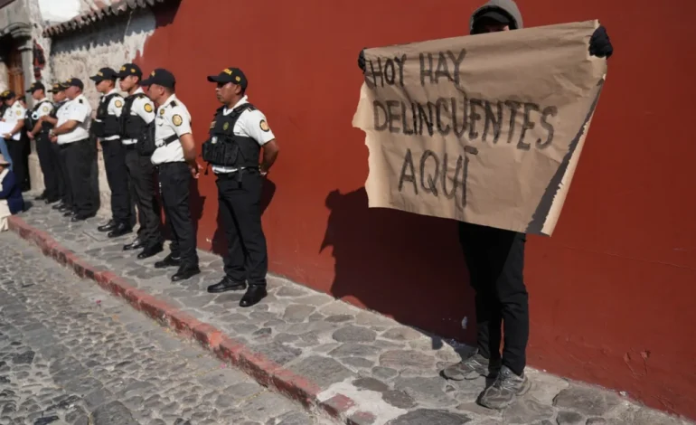 Escala Arévalo reclamo a EU por proceso en Corte